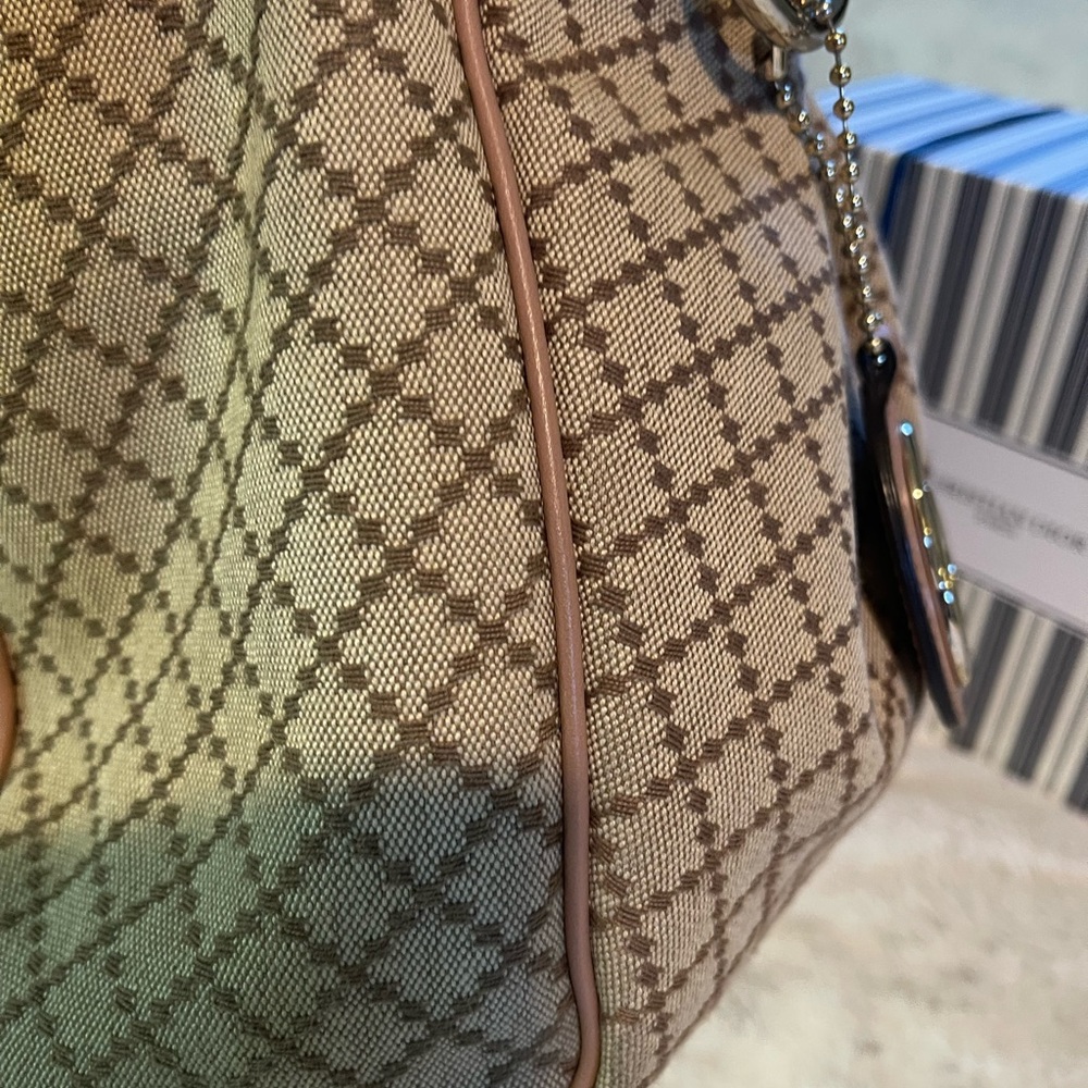 Gucci Handbag - Picture 8 of 16